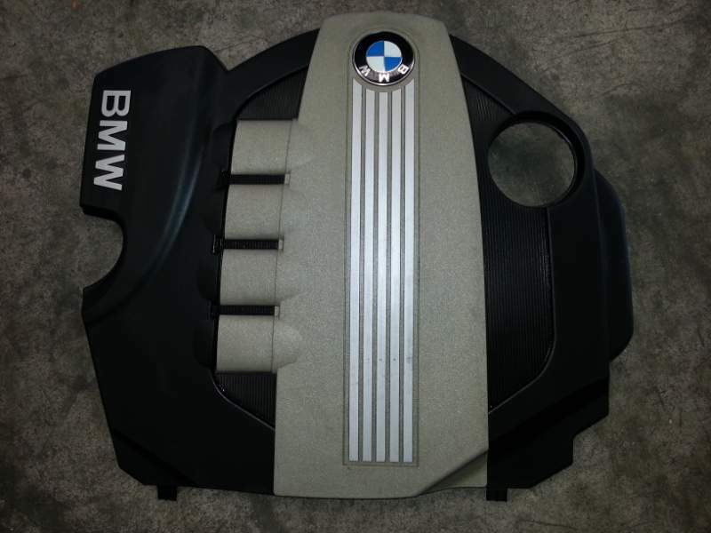 Copertura motore BMW serie 1 del 2008 - PLS815
