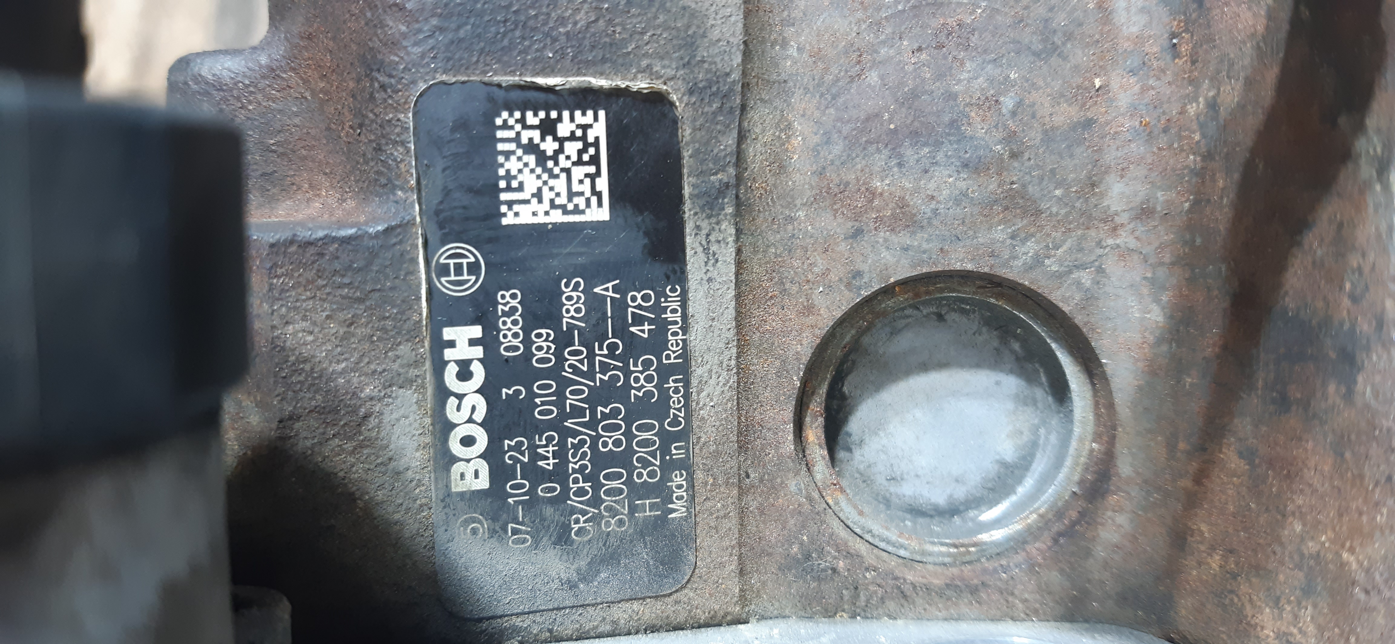 Pompa iniezione Opel Vivaro 2.0DCI M9R 0445010099